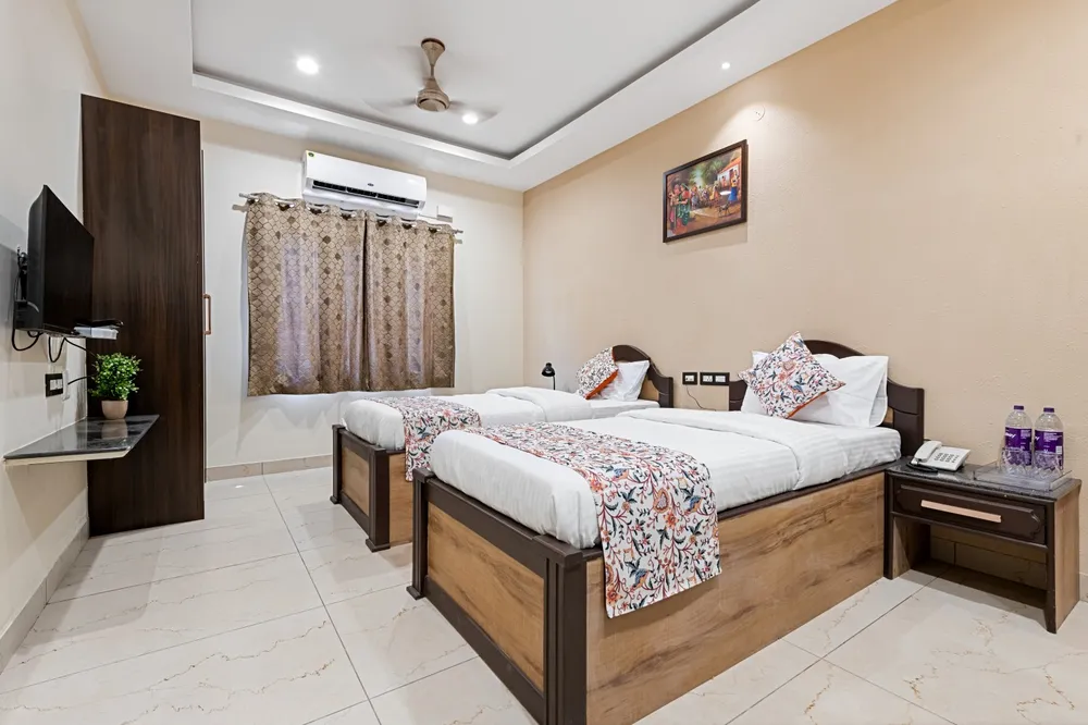 Veera Residency Business Suite Room